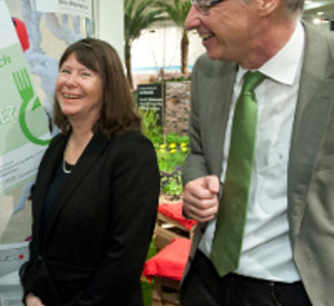 Ministerin Ulrike Höfken und Staatssekretär Griese beim Messerundgang auf der IGW, Foto: M.-S. Unger, ©MULEWF Ministerin Ulrike Höfken und Staatssekretär Griese beim Messerundgang auf der IGW, Foto: M.-S. Unger, ©MULEWF