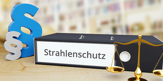 Pargraphenzeichen neben einem Ordner mit der Aufschrift Strahlenschutz