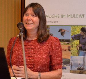Umweltministerin Höfken am Rednderpult Umweltministerin Höfken am Rednderpult
