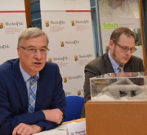 Pressekonferenz mit Thomas Griese und Paul Bellendorf von der Deutschen Bundesstiftung Umwelt Pressekonferenz mit Thomas Griese und Paul Bellendorf von der Deutschen Bundesstiftung Umwelt