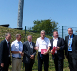 Einweihung des Pilotprojektes Wind- Sonneenergie auf dem Hochbehälter Lind mit Staatssekretär Thomas Griese Einweihung des Pilotprojektes Wind- Sonneenergie auf dem Hochbehälter Lind mit Staatssekretär Thomas Griese