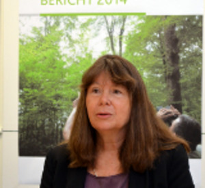 Forstministerin Höfken bei der Vorstellung des Waldzustandsberichtes 2014 Forstministerin Höfken bei der Vorstellung des Waldzustandsberichtes 2014