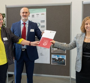 Staatssekretärin Katrin Eder übergibt Förderbescheid an Umwelt-Campus Birkenfeld