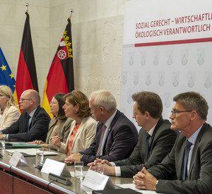 Pressekonferenz zur Unterzeichnung der gemeinsamen Erklärung „Klimaschutz für den Wald – Unser Wald für den Klimaschutz“